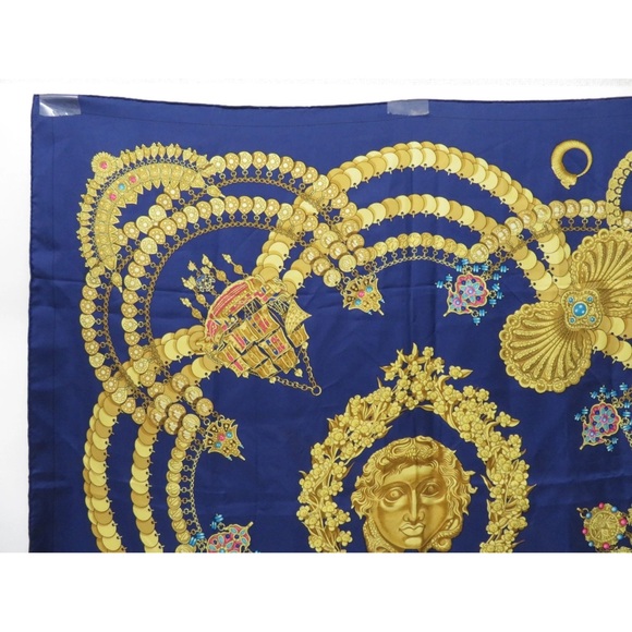 Authentic HERMES Silk Scarf Carre 90 Eperon d'or - Picture 3 of 9